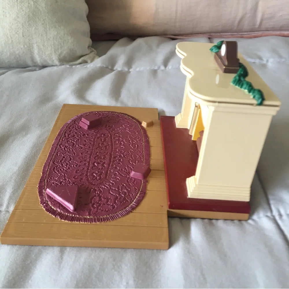Hallmark Ornament Bearingers Flickering Fireplace